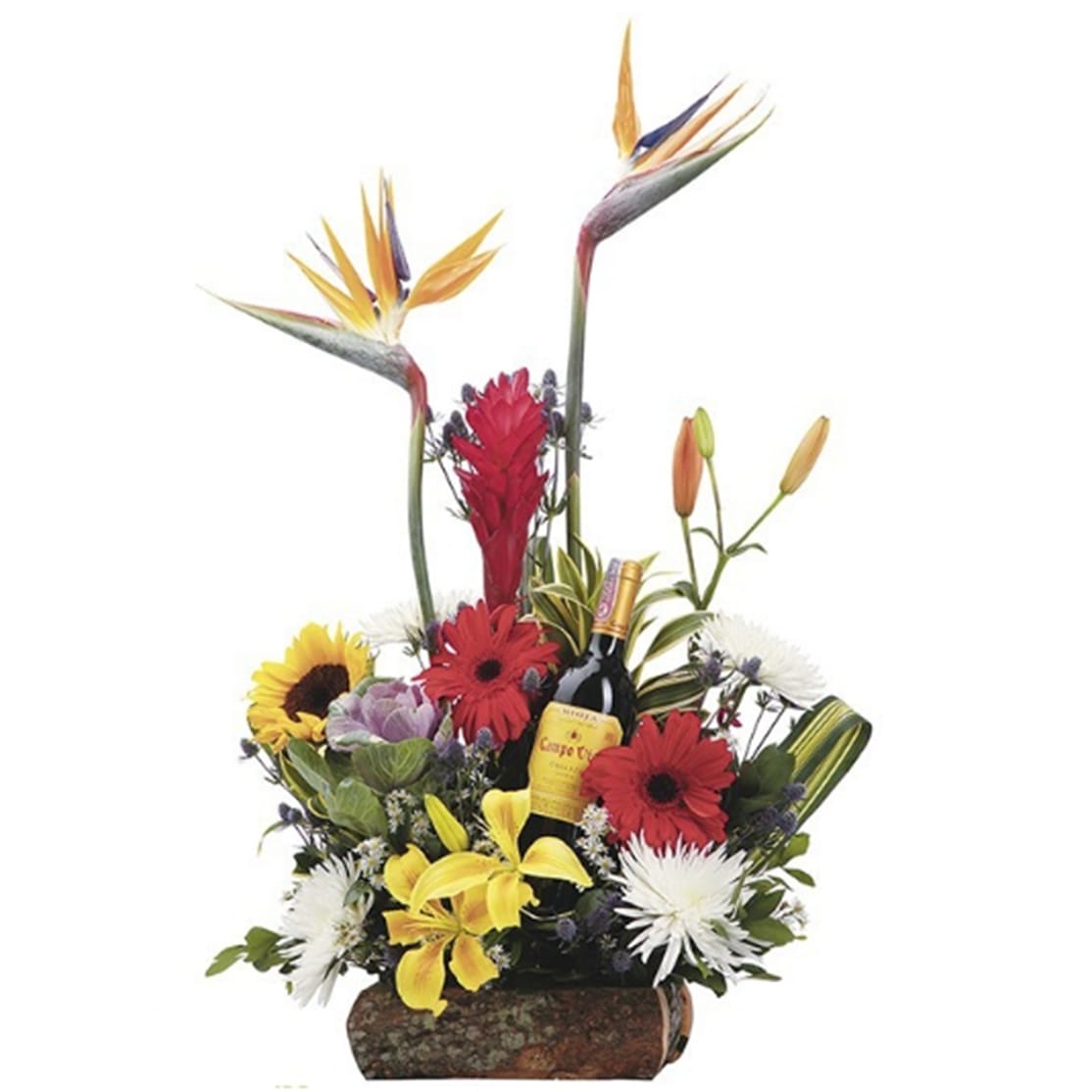 arreglo floral surtido con flores exóticas y botella de vino tinto