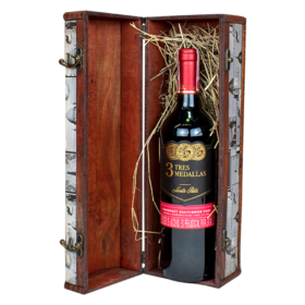 vino tres medallas para regalar con vinera vintage, vino tinto de regalo en navidad, regalo elegante de vino con vinera, set de vinera tipo cofre con vino