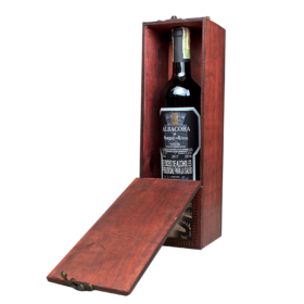 vino tinto marques de riscal español en vinera vintage de madera, regalo para navidad de vino marques de riscal y vinera elegante, vinera vintage de madera con botella de vino marques de riscal