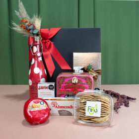 Ancheta gourmet con queso holandés, Sangría lola para compartir, turron duro, galletas saladas y truffas gourmet nayarith