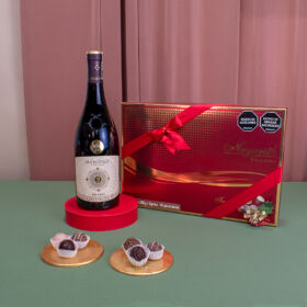 La combinación perfecta para regalar en navidad vino tinto piccini con trufas gourmet nayarith