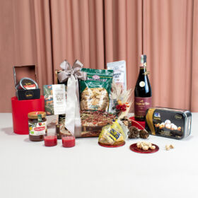 Ancheta premium con vino tinto sangre de toro, pistachos flavor house, galletas griegas kurabie, torta personal y chorizo vela para regalar en navidad