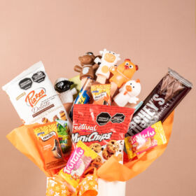 Caja de regalo para niños, títeres para niños, detalle para el día del niño, regalos para el día del niño, dia del niño, muchos dulces para regalar, regalo lleno de dulces. cajita con dulces para niños