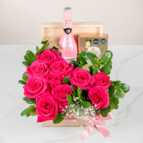 Arreglo de rosas rojas, Vino espumoso para celebrar, regalo por celebración, truffas gourmet Nayarith, chocolates y rosas para mamá rosas para mamá, rosas para dama, rosas para mujer, regalo de rosas rosadas, regalo de aniversario, rosas de aniversario, regalo con amor de rosas para mujer, día de la madre 2024, rosas para mamá, rosas día de la madre.