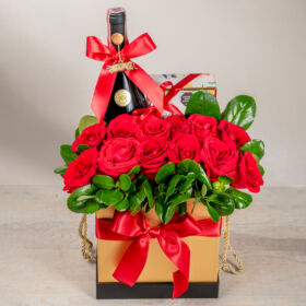 Arreglo de rosas rosas, Rosas y Vino tinto para celebrar, regalo por celebración, chocolates, regalos personalizados para mamá, chocolates y rosas para mamá rosas para mamá, rosas para dama, rosas para mujer, regalo de rosas rosadas, regalo de aniversario, rosas de aniversario, regalo con amor de rosas para mujer, día de la madre 2024, rosas para mamá, rosas día de la madre.
