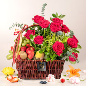 canasta de frutas, arreglo frutal, regalo saludable, canasta frutal, arreglos frutales, detalles con frutas, dilo con frutas, detalles de recuperación, celebración saludable, celebra con frutas, rosas rojas y frutas, flores y frutas, rosas rojas, flores para regalar con frutas, regalos saludables, domicilio en bogotá, flores en bogotá, reglaos en bogotá