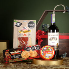 Nueva Ancheta premium con productos gourmet, ancheta navideña para regalar, ancheta con torta envinada, vino tinto, queso holandés alpina, jamón serrano y galletas navideñas importadas, ancheta encesta de madera, regalos gourmet para navidad, regalos con buen gusto, ancheta especial para navidad, anchetas gourmet, anchetas a domicilio, anchetas en colombia, anchetas en bogotá