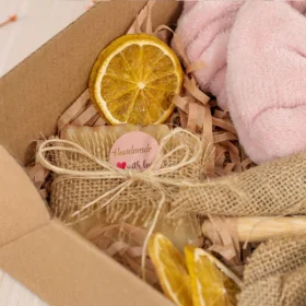 regalo para mujer, regalo de skincare relax para dama, regalo día de la mujer, vela aromática para regalar, regalo para mamá, regalo día de la madre, regalo de cuidado personal, frutos secos