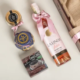 vino rosado para dama, vino rosé, frutos secos, regalo para el día de la madre, regalo para mamá en su día, día de la madre 2025, regalos para madre en bogotá, regalos para mami, regalos para el día de la madre, regalo delicado para mamá, regalos vintage para madre, regalos de la madre a domicilio en bogotá,