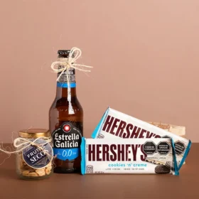 cerveza estrella galicia, con chocolates Hersheys para el día del padre, regalos con cerveza, cerveza importada para regalar, cerveza para papá, cerveza y chocolates, día del padre 2025, regalos personalizados para papá, regalos día del padre, regalos para hombre, regalos para caballero, regalos únicos para hombre, detalles personalizados, celebra el día del padre, regalos a domicilio en bogotá