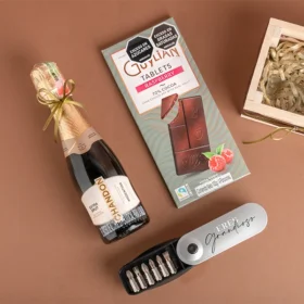 vino espumoso chandon con chocolate guylian importado, set de herramietas para papá, herramientero portatil para el día del padre, herramientas para el día del padre, mini herramientero, vino espumoso chandon, chocoaltes y vino espumoso para regalar regalos día del padre, regalos para hombre, regalos para caballero, regalos únicos para hombre, detalles personalizados, celebra el día del padre, regalos a domicilio en bogotá, regalos personalizados para papá, día del padre 2025, papá moderno