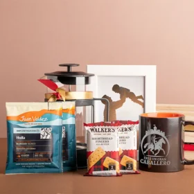 regalos con café, experiencia de café para regalar, galletas de mantequilla walkers, portaretratos para regalar, taza de regalo para papá, mug especial para papá, café para papá, regalo de hombre con café, kit de café con prensa francesa, chocolates ferrero rocher, regalo para el día del padre, regalo para papaá en su día, día del padre 2025, regalos para padre en bogotá, regalos para papi, regalos para el día del padre, regalos útiles para papá, regalos para papá a domicilio en bogotá