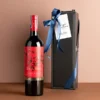 Vino tinto Dark Red DIABLO para regalar con vinera en cuero y accesorios para vino, vino tinto con vinera y accesorios, vino para regalar, regalos día del padre, regalos para hombre, regalos para caballero, regalos únicos para hombre, detalles personalizados, celebra el día del padre, regalos a domicilio en bogotá